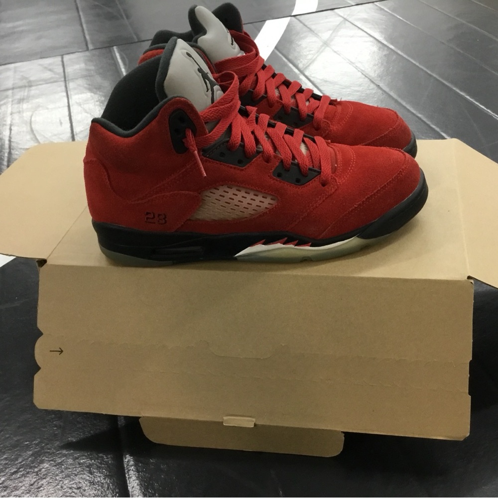 Nike Jordan 5 Retro mid range Bull